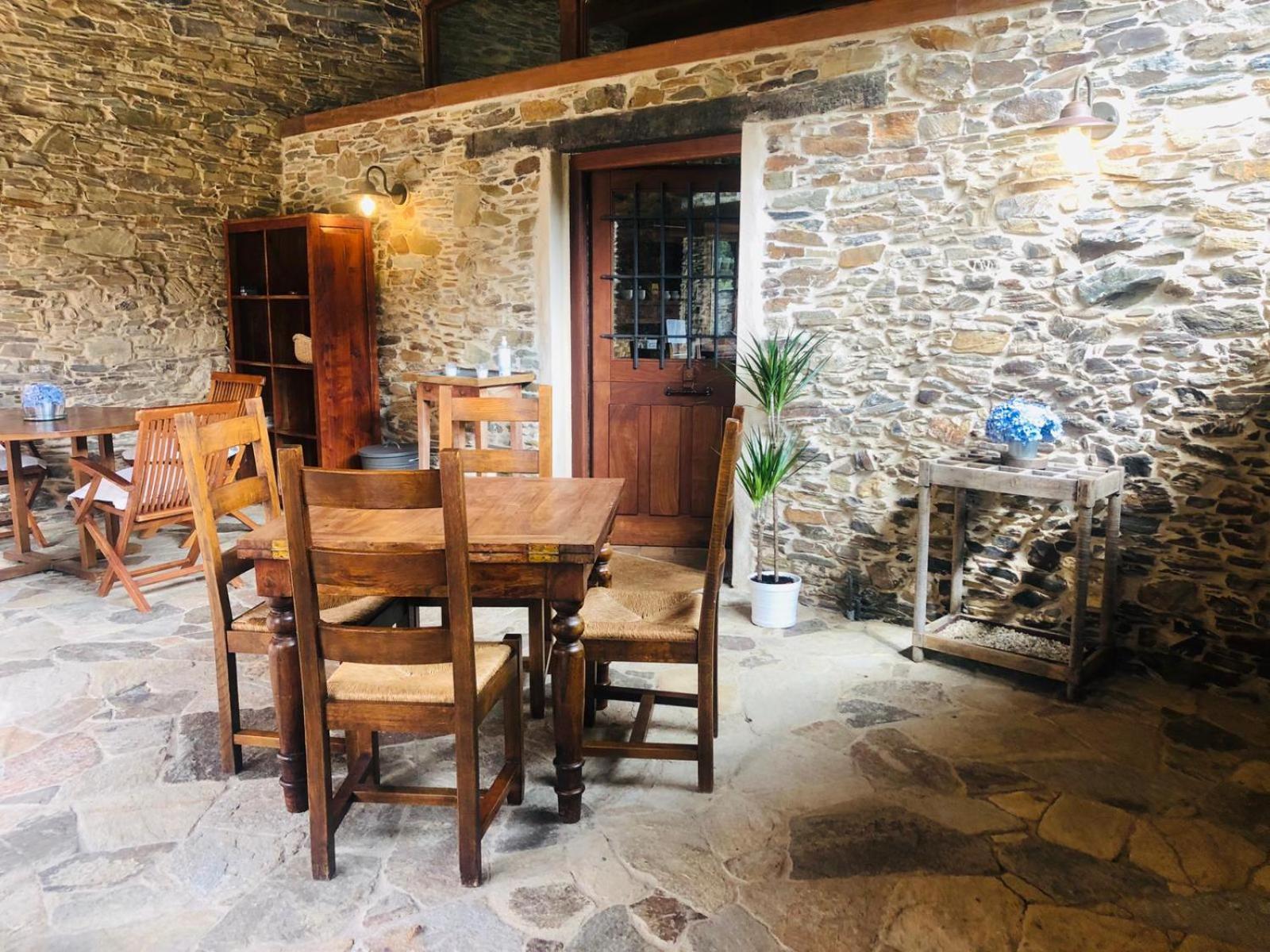 Areal Hotell Viveiro Exteriör bild