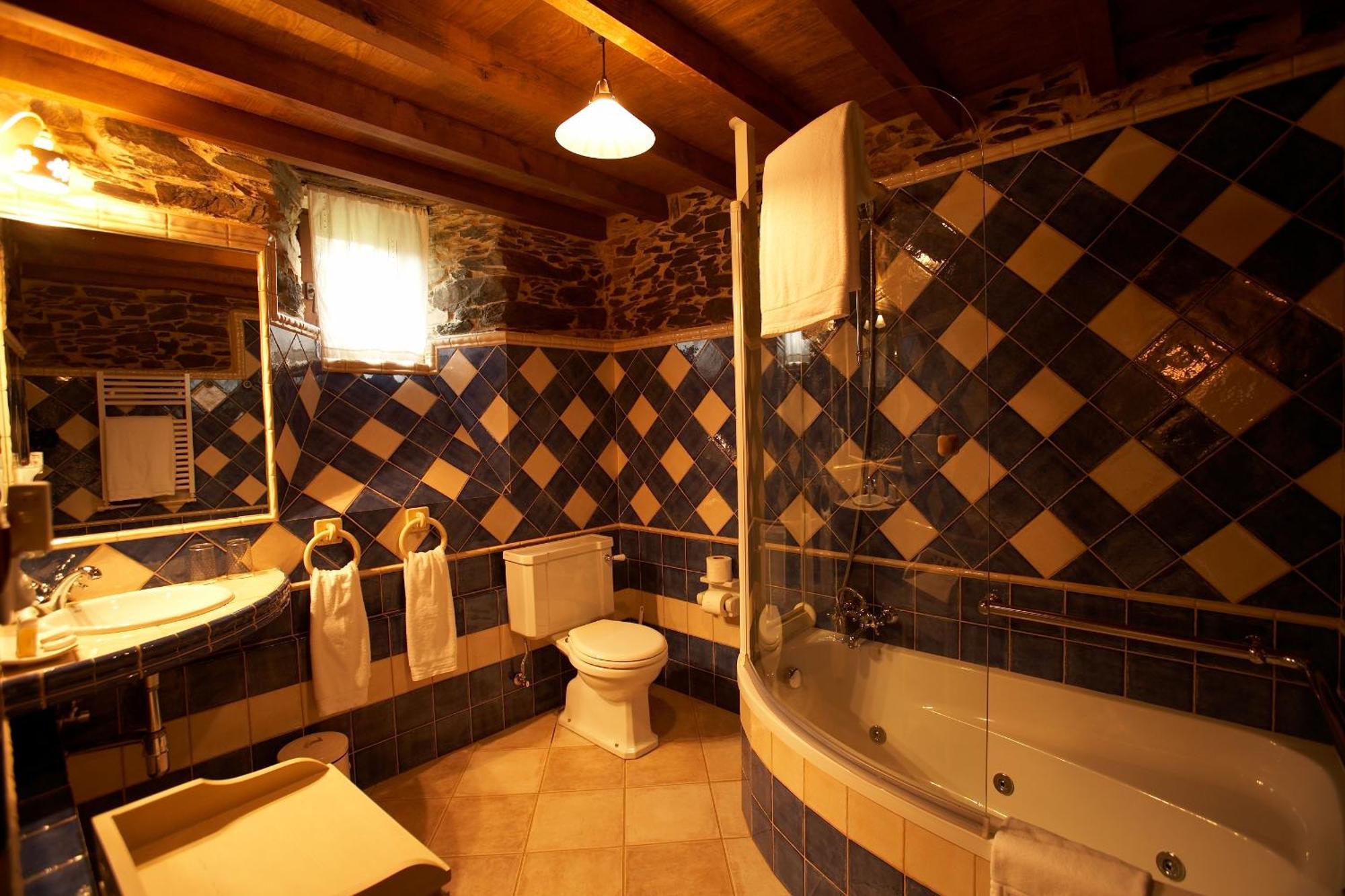 Areal Hotell Viveiro Exteriör bild