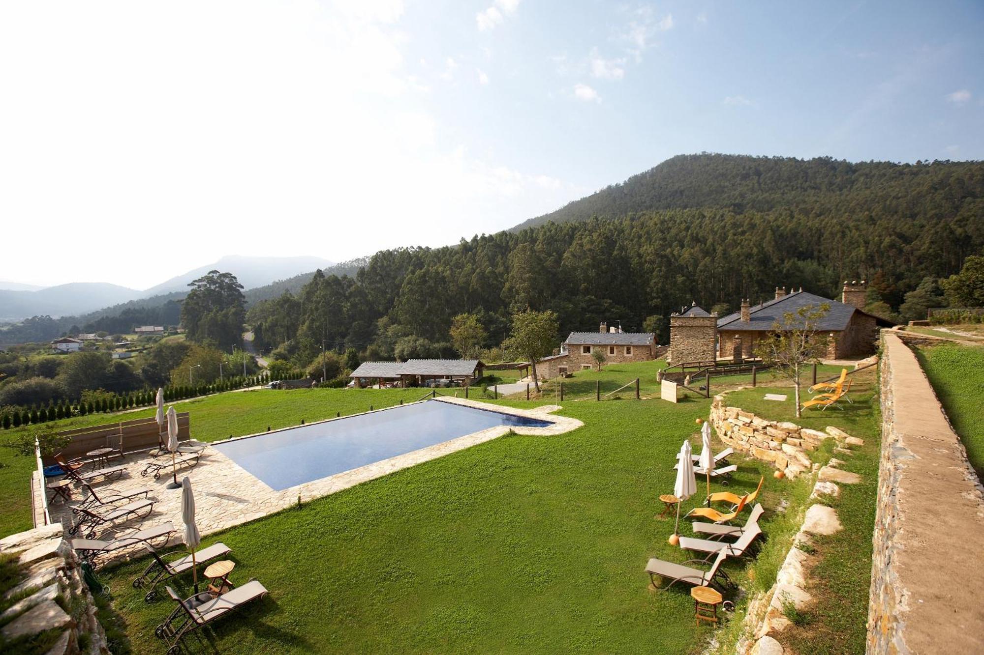 Areal Hotell Viveiro Exteriör bild
